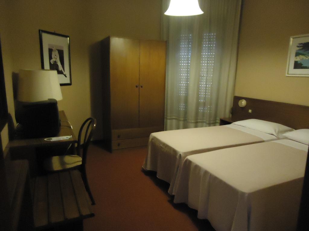 Hotel De La Ville Central ラティーナ エクステリア 写真