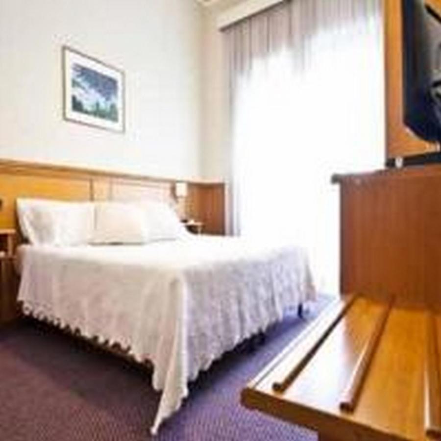 Hotel De La Ville Central ラティーナ エクステリア 写真