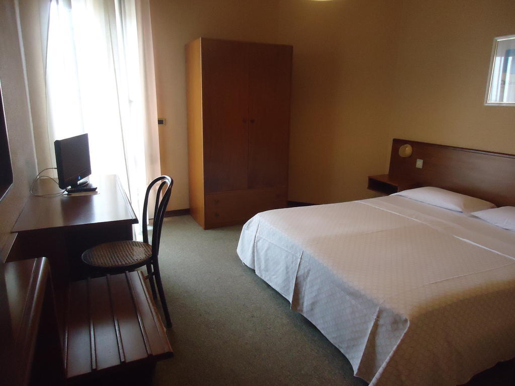 Hotel De La Ville Central ラティーナ エクステリア 写真